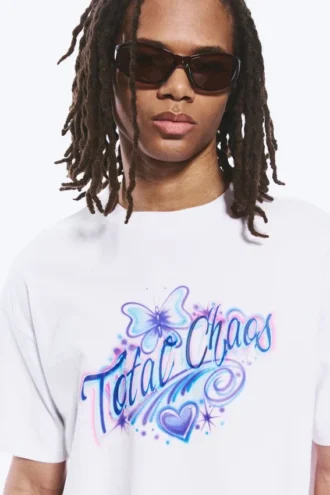 Camiseta de corte recto con estampados – Blanca – Total Chaos