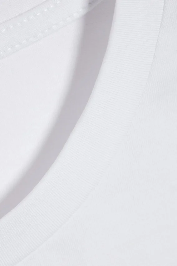 Camiseta de cuello redondo y manga tres cuartos – Blanca Camiseta de cuello redondo y manga tres cuartos – Blanca