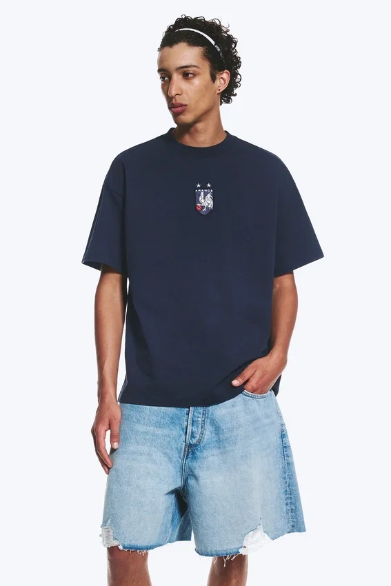 Camiseta de fútbol holgada y cuadrada de Toffs – Azul oscuro Camiseta de fútbol holgada y cuadrada de Toffs – Azul oscuro