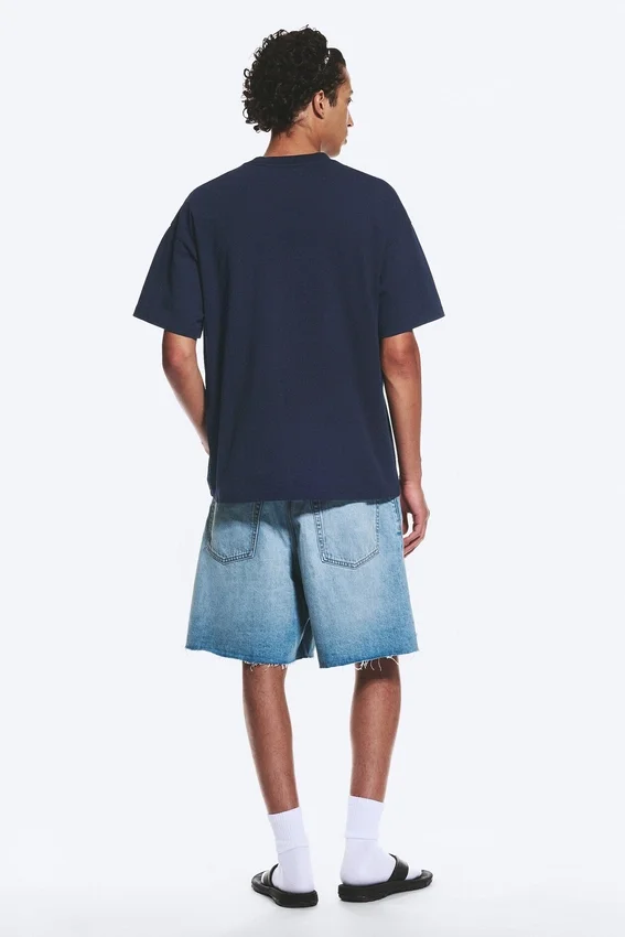 Camiseta de fútbol holgada y cuadrada de Toffs – Azul oscuro Camiseta de fútbol holgada y cuadrada de Toffs – Azul oscuro