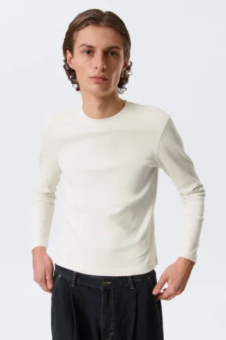 Camiseta de manga larga acanalada – Blanco apagado Camiseta de manga larga acanalada – Blanco apagado