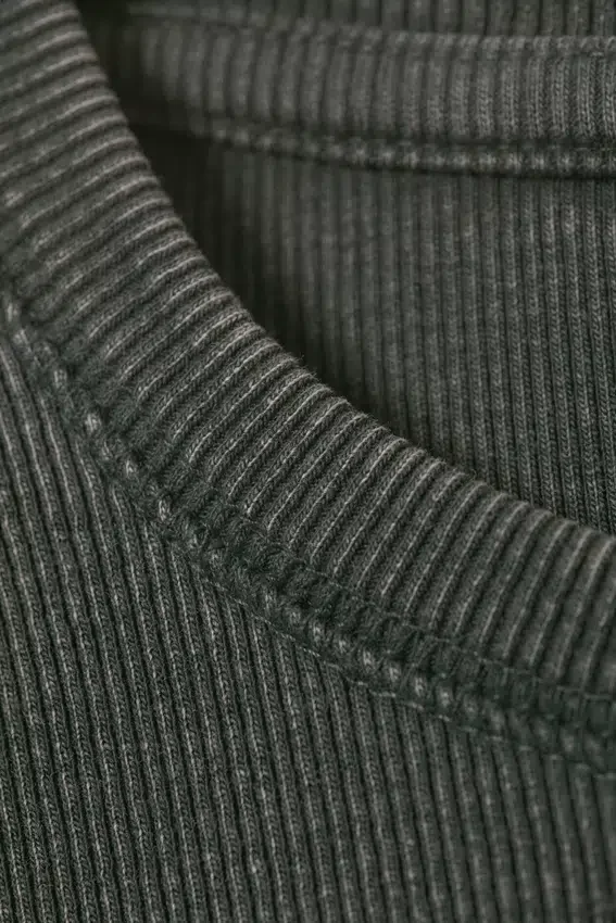 Camiseta de manga larga acanalada – Verde oscuro Camiseta de manga larga acanalada – Verde oscuro