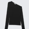 Camiseta de manga larga asimétrica con cuello acanalado – Negro Camiseta de manga larga asimétrica con cuello acanalado – Negro