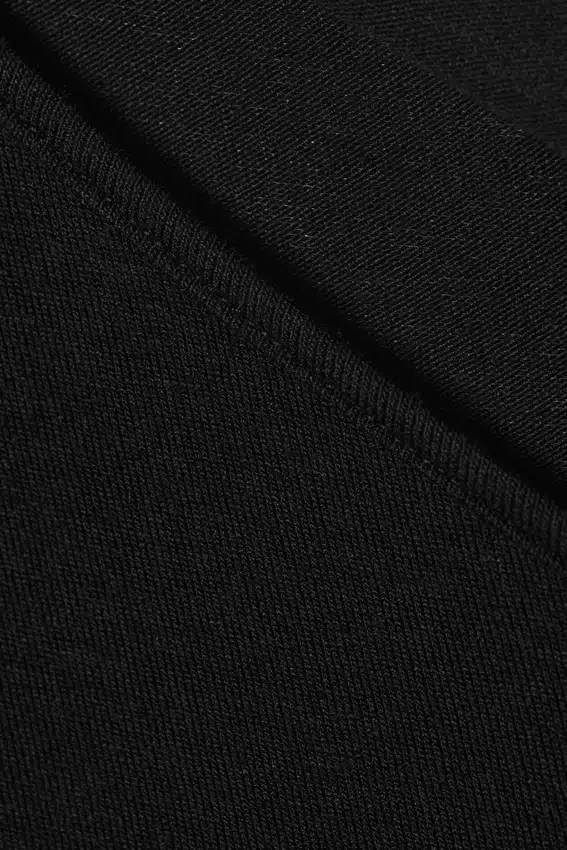 Camiseta de manga larga asimétrica con cuello acanalado – Negro Camiseta de manga larga asimétrica con cuello acanalado – Negro