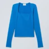 Camiseta de manga larga con cuello cuadrado – Azul brillante Camiseta de manga larga con cuello cuadrado – Azul brillante