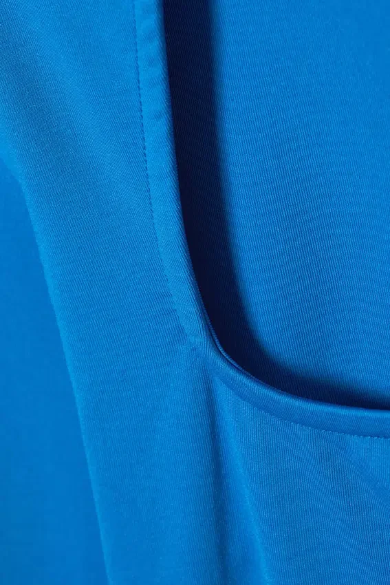 Camiseta de manga larga con cuello cuadrado – Azul brillante Camiseta de manga larga con cuello cuadrado – Azul brillante