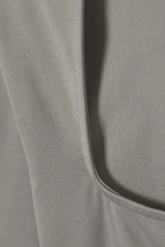 Camiseta de manga larga con cuello cuadrado – Gris empolvado