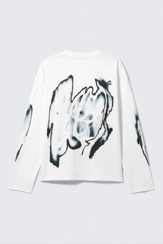 Camiseta de manga larga con estampados gráficos y corte recto – Blanca – Estampado abstracto Camiseta de manga larga con estampados gráficos y corte recto – Blanca – Estampado abstracto