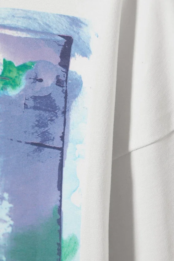 Camiseta de manga larga con estampados gráficos y corte recto – Blanca – Surf Paint Camiseta de manga larga con estampados gráficos y corte recto – Blanca – Surf Paint