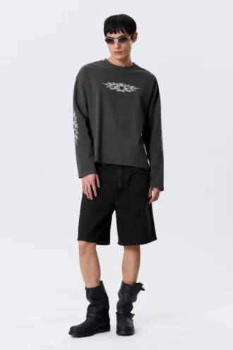 Camiseta de manga larga con estampados gráficos y corte recto – Gris oscuro – Air Flame Camiseta de manga larga con estampados gráficos y corte recto – Gris oscuro – Air Flame