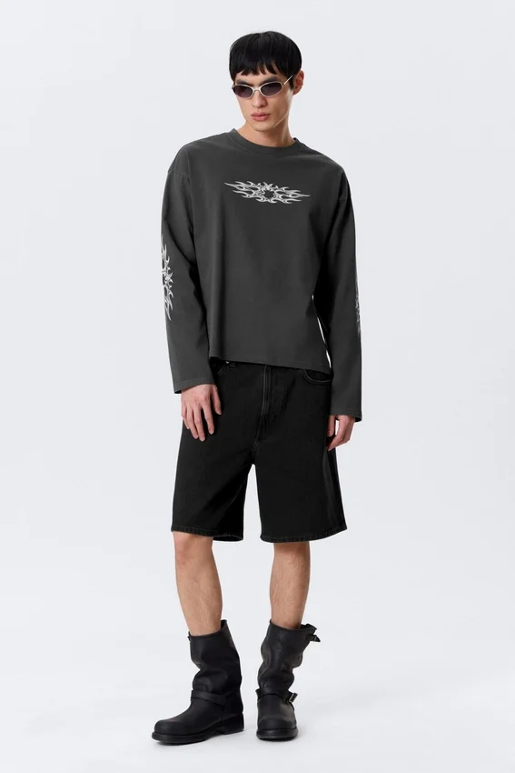 Camiseta de manga larga con estampados gráficos y corte recto – Gris oscuro – Air Flame Camiseta de manga larga con estampados gráficos y corte recto – Gris oscuro – Air Flame
