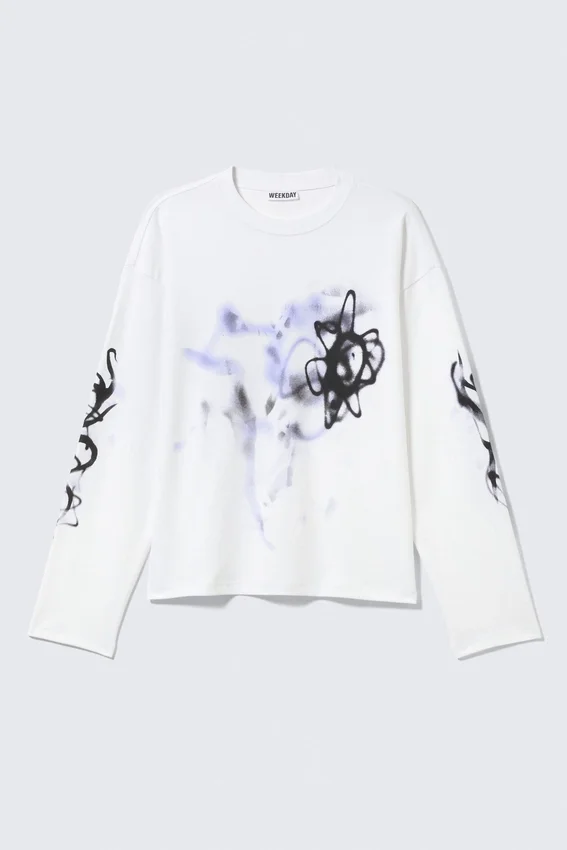 Camiseta de manga larga con estampados y corte holgado – Blanca – Airways Camiseta de manga larga con estampados y corte holgado – Blanca – Airways
