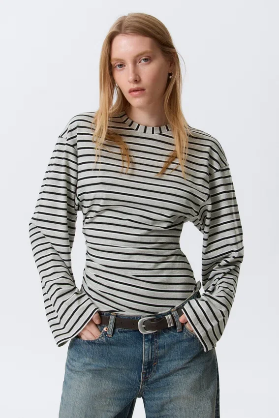Camiseta de manga larga con fruncidos – Rayas gris jaspeado Camiseta de manga larga con fruncidos – Rayas gris jaspeado