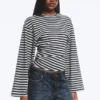 Camiseta de manga larga con fruncidos – Rayas negras y grises Camiseta de manga larga con fruncidos – Rayas negras y grises