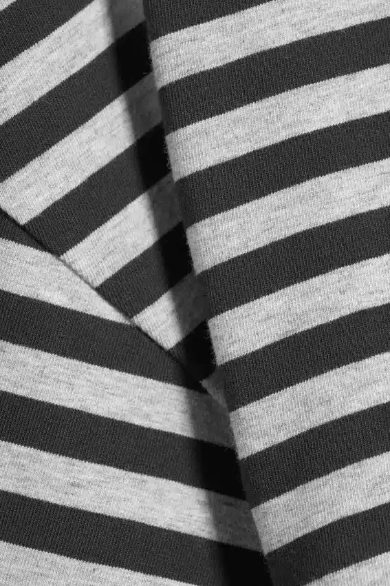 Camiseta de manga larga con fruncidos – Rayas negras y grises Camiseta de manga larga con fruncidos – Rayas negras y grises