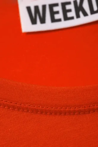 Camiseta de manga larga de corte ajustado – Naranja brillante