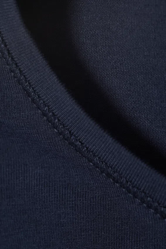 Camiseta de manga larga de corte entallado – Azul oscuro Camiseta de manga larga de corte entallado – Azul oscuro
