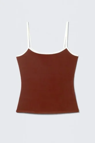 Camiseta de tirantes ajustada – Burdeos y blanco