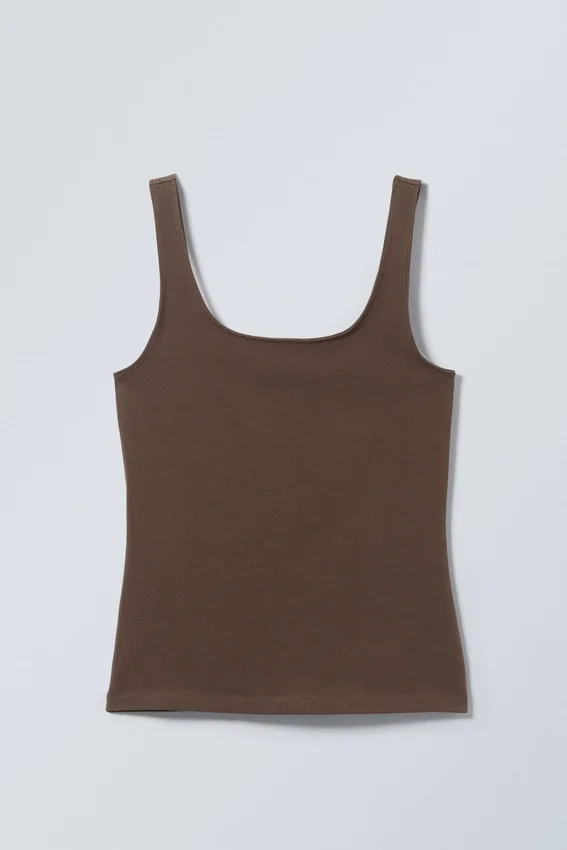 Camiseta de tirantes ajustada con cuello cuadrado – Marrón oscuro Camiseta de tirantes ajustada con cuello cuadrado – Marrón oscuro