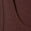 Camiseta de tirantes ajustada con cuello cuadrado y canalé – Burdeos