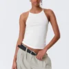 Camiseta de tirantes ajustada con espalda nadadora – Blanco roto