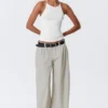 Camiseta de tirantes ajustada con espalda nadadora – Blanco roto