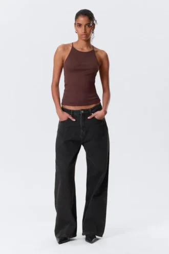 Camiseta de tirantes ajustada con espalda nadadora – Burdeos