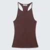 Camiseta de tirantes ajustada con espalda nadadora – Burdeos