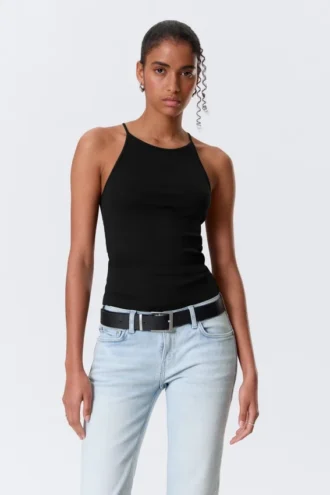 Camiseta de tirantes ajustada con espalda nadadora – Negro