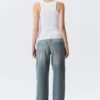 Camiseta de tirantes ajustada de canalé – Blanca Camiseta de tirantes ajustada de canalé – Blanca