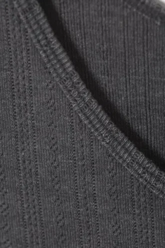 Camiseta de tirantes ajustada de punto calado – Antracita