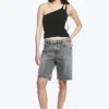 Camiseta de tirantes asimétrica con detalles de ojales – Negro Camiseta de tirantes asimétrica con detalles de ojales – Negro