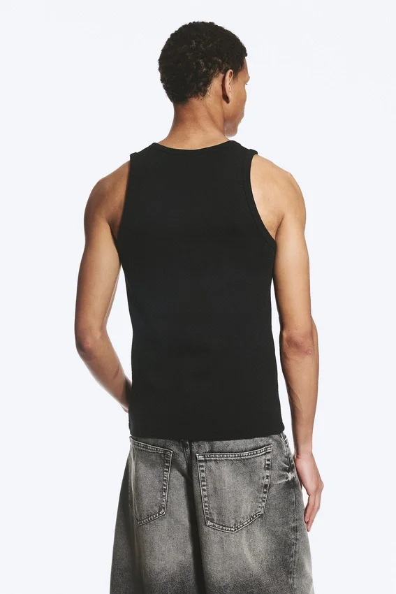 Camiseta de tirantes clásica de canalé – Negro Camiseta de tirantes clásica de canalé – Negro
