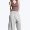 Camiseta de tirantes con cuello en V acanalado – Dusty Plum Camiseta de tirantes con cuello en V acanalado – Dusty Plum