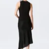 Camiseta de tirantes con cuello en V acanalado – Negro Camiseta de tirantes con cuello en V acanalado – Negro