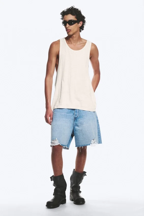 Camiseta de tirantes con espalda nadadora – Blanco polvoriento Camiseta de tirantes con espalda nadadora – Blanco polvoriento