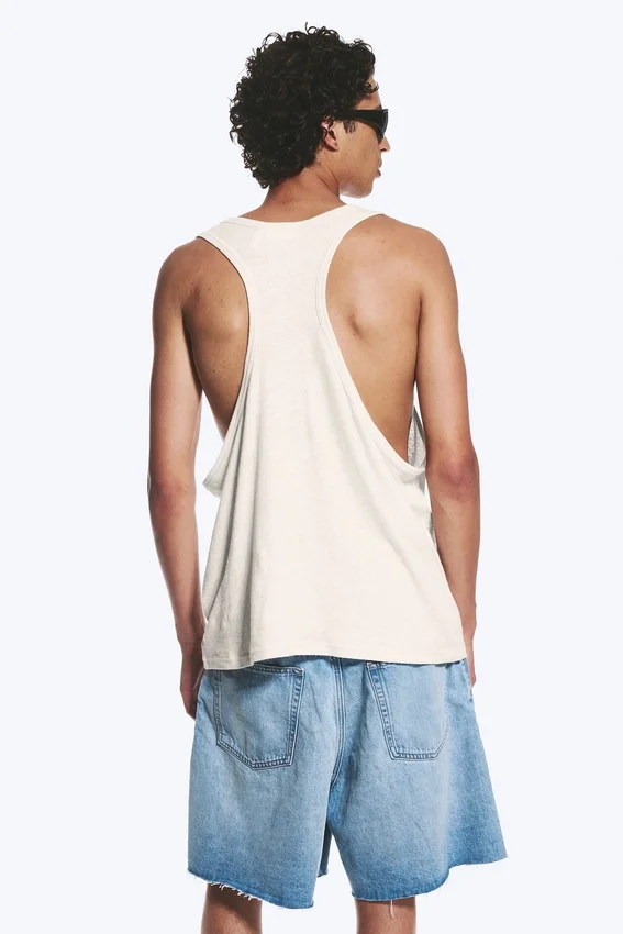 Camiseta de tirantes con espalda nadadora – Blanco polvoriento Camiseta de tirantes con espalda nadadora – Blanco polvoriento