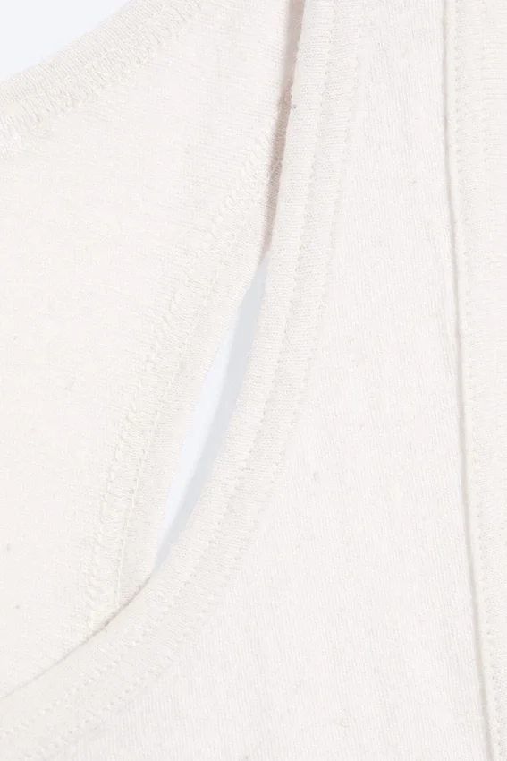Camiseta de tirantes con espalda nadadora – Blanco polvoriento Camiseta de tirantes con espalda nadadora – Blanco polvoriento