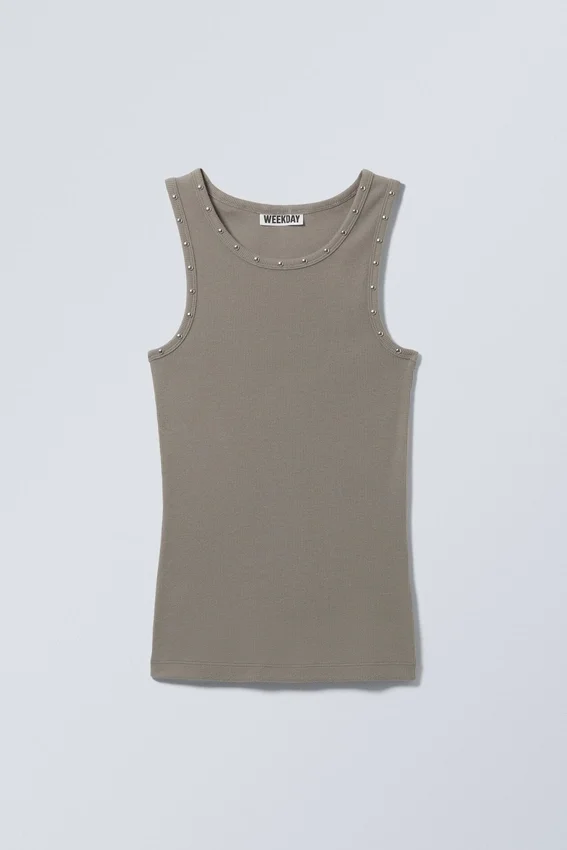 Camiseta de tirantes con tachuelas – Dusty Mole Camiseta de tirantes con tachuelas – Dusty Mole
