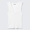 Camiseta de tirantes de cuello en V acanalada – Blanco