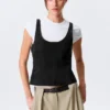 Camiseta de tirantes de cuero con escote redondeado – Negro Camiseta de tirantes de cuero con escote redondeado – Negro