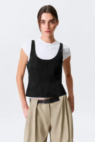 Camiseta de tirantes de cuero con escote redondeado – Negro