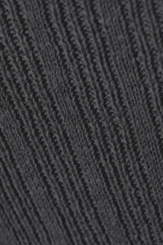 Camiseta de tirantes de punto ajustada con cuello barco – Gris oscuro