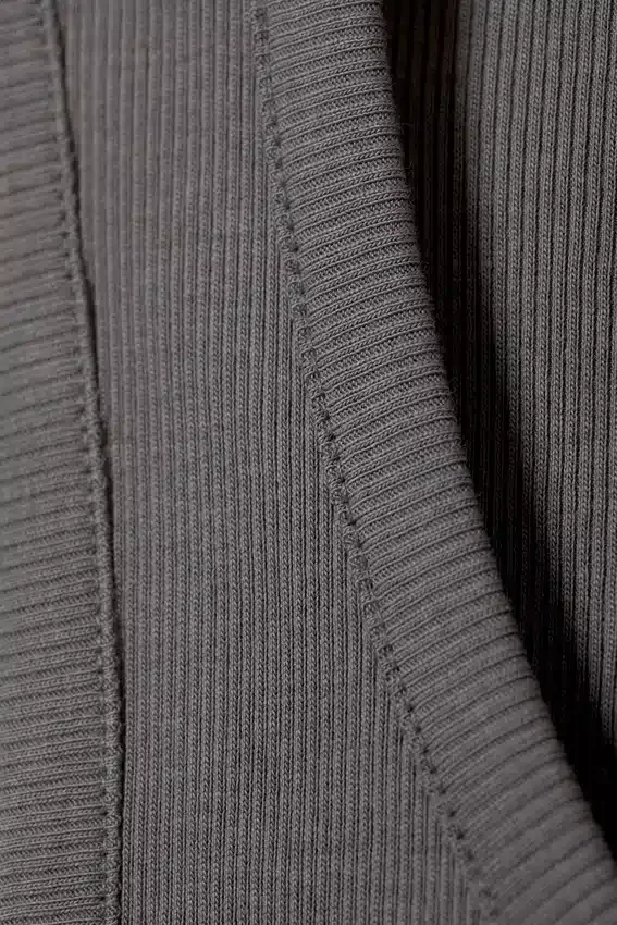 Camiseta de tirantes estándar – Gris oscuro Camiseta de tirantes estándar – Gris oscuro