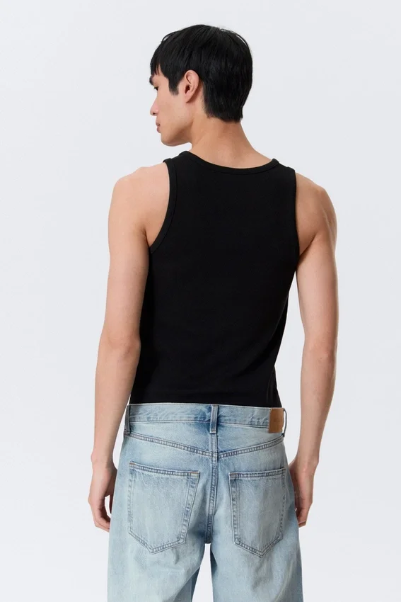 Camiseta de tirantes estándar – Negro Camiseta de tirantes estándar – Negro