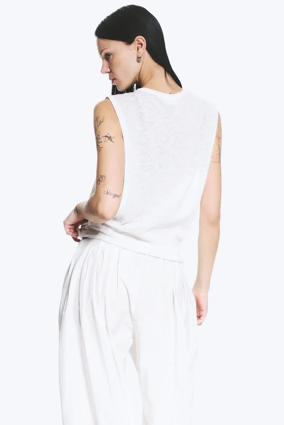 Camiseta de tirantes fruncida – Blanco Camiseta de tirantes fruncida – Blanco