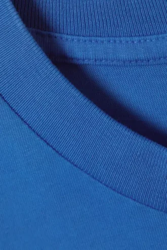 Camiseta de tirantes holgada con dobladillo sin rematar y corte cuadrado – Azul descolorido