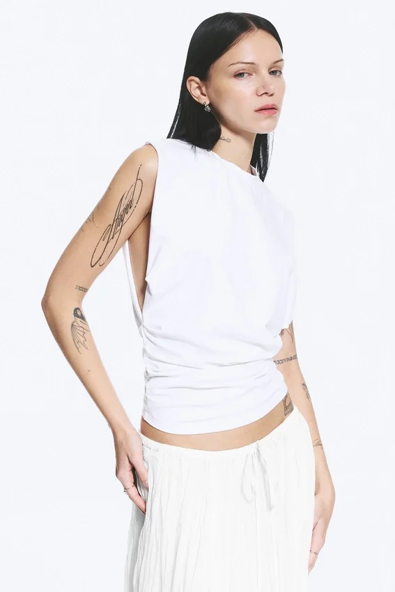 Camiseta de tirantes plisada – Blanca Camiseta de tirantes plisada – Blanca