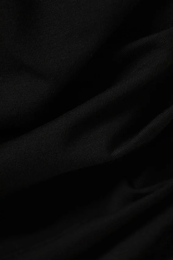 Camiseta de tirantes plisada – Negro Camiseta de tirantes plisada – Negro