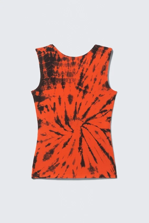 Camiseta de tirantes sin mangas con cuello barco y espalda abierta – Naranja brillante teñida al estilo tie-dye Camiseta de tirantes sin mangas con cuello barco y espalda abierta – Naranja brillante teñida al estilo tie-dye